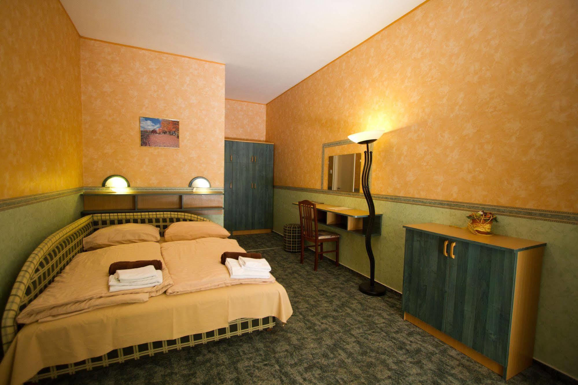 Piknik Wellness Hotel Siófok Zewnętrze zdjęcie